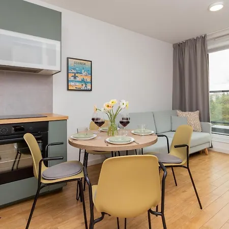 Bright & Trendy With Balcony By Renters * Gdańsk