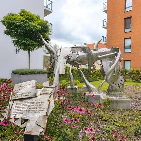 Apartamento Bright & Trendy With Balcony By Renters *